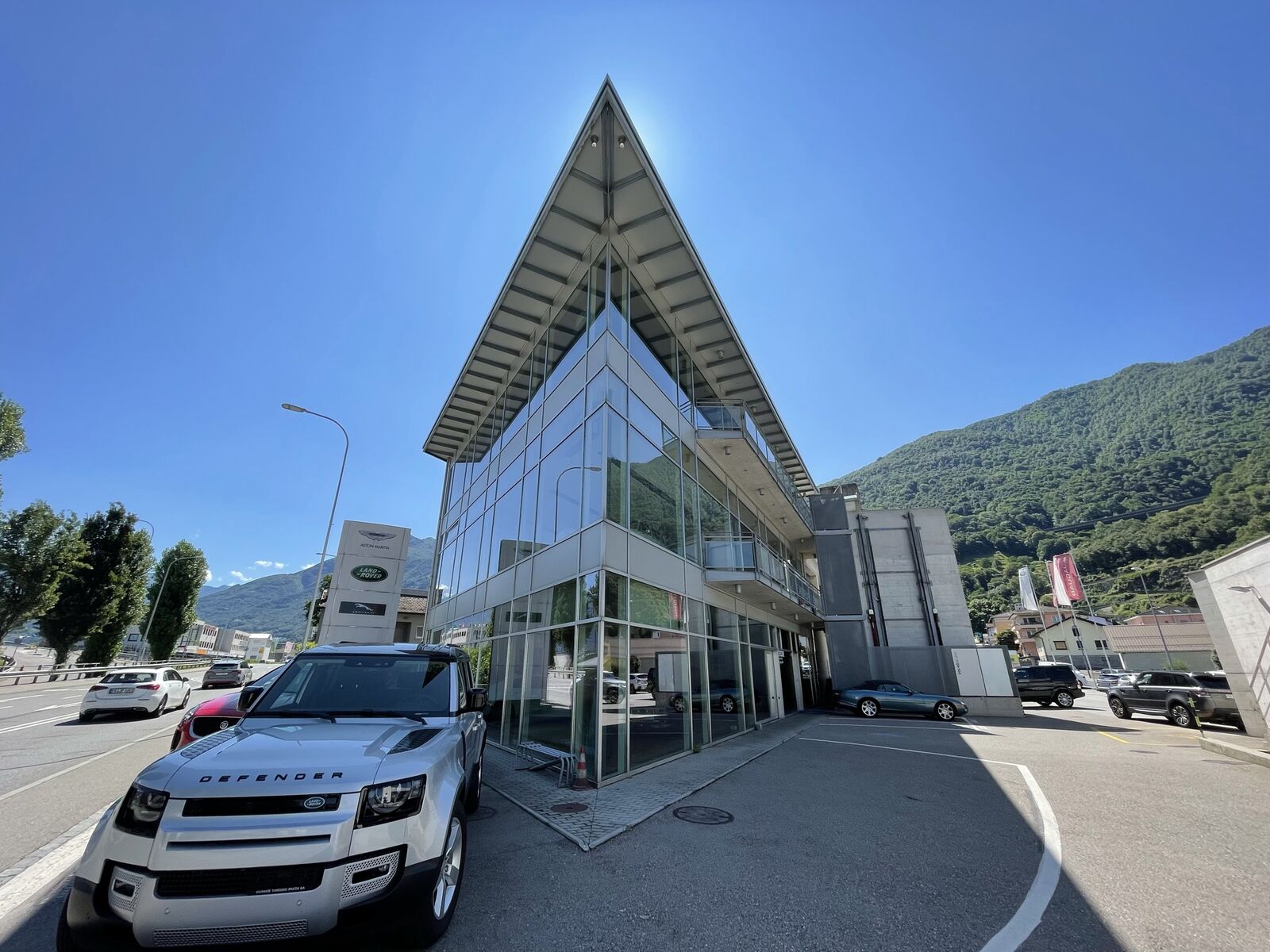 Garage Tarcisio Pasta (Land Rover · Jaguar) · Cadenazzo